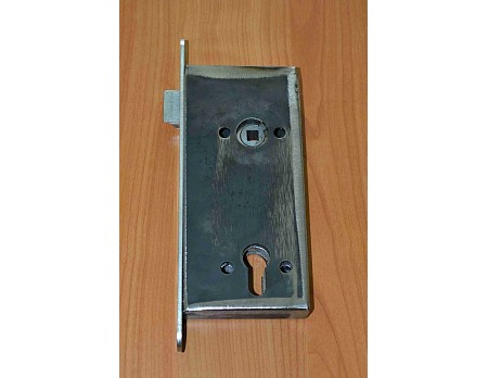Kapsa na zámek široký 72/50/80 2677